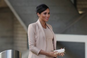 Η ψηλή και κοκκινομάλλα πριγκίπισσα Λίλιμπετ: Η χριστουγεννιάτικη κάρτα των Χάρι και Μέγκαν έκρυβε μια έκπληξη - εικόνα 6