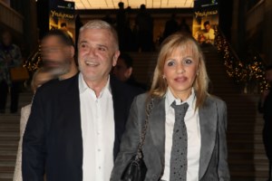 Γιώργος Μελισσανίδης - Σίσσυ Κωνσταντινίδου: Ήρθε στον κόσμο το μωράκι τους - Παππούς ο Δημήτρης Μελισσανίδης - εικόνα 3