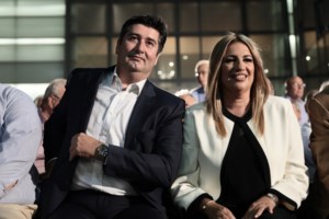 Φώφη Γεννηματά: Συγκίνηση σε όλη την Ελλάδα για τον θάνατό της - Εθνικό πένθος για την κηδεία της την Τετάρτη - εικόνα 13