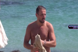 Θεσσαλονίκη - Έξαλλος ο Βέρτης: Κλωτσούσε πανέρια στην πίστα και ζητούσε να φύγει η αστυνομία [βίντεο]