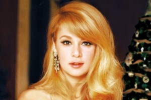 Τζένη Καρέζη: Η πανέμορφη Δεσποινίδα που έγινε η Κυρία του θεάτρου και του σινεμά [Εικόνες] - εικόνα 5