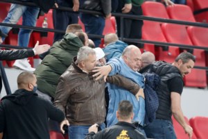 Βόλος: Δίωξη για ανθρωποκτονία στον 39χρονο που κατακρεούργησε με 42 μαχαιριές τη νονά του - "Ηταν κακιά στιγμή", είπε - εικόνα 7