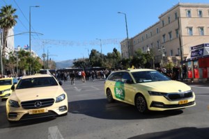 Ταξί Αττικής: Νέα 48ωρη απεργία την Τρίτη 20 και Τετάρτη 21 Ιανουαρίου - "Αλαζονική η στάση Κυρανάκη", λέει το ΣΑΤΑ