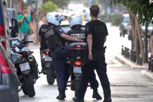 Έκαναν διακίνηση κοκαΐνης σε κατάστημα με ταπετσαρίες - Οι κωδικές ονομασίες και η ανώνυμη πληροφορία που τους "έκαψε"