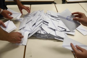 Στιγμές χαλάρωσης για τους πολιτικούς αρχηγούς με φαγητό και τσίπουρα - Ο "χρησμός" Μητσοτάκη για τα μικρά κόμματα - εικόνα 16