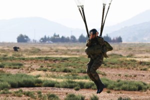 Ένοπλες Δυνάμεις: Εντυπωσιακές εικόνες από τη στρατιωτική άσκηση με τα ΗΑΕ [Βίντεο] - εικόνα 3