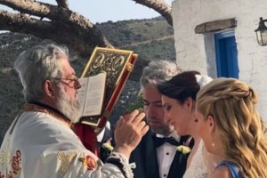 Ο γάμος των στενών συνεργατών του Μητσοτάκη στη Τζια - Η τρυφερή ανάρτηση του πρωθυπουργού [εικόνες] - εικόνα 3