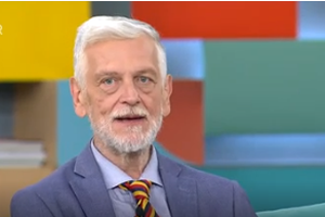 Γιάννης Λοβέρδος: Νικητής στη μάχη με την παχυσαρκία - Πώς έχασε 130 κιλά [βίντεο]