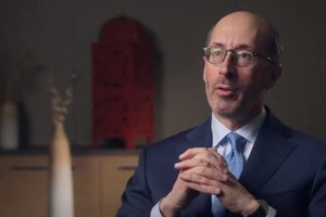 Κλυδωνίζει τις αγορές η Credit Suisse - Νέα βουτιά στο Χρηματιστήριο της Αθήνας - "Lehman moment" λέει ο Ρουμπινί - εικόνα 2