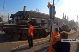 "Φωτιά" στον Καύκασο: Στα πρόθυρα του πολέμου Αρμενία και Αζερμπαϊτζάν - Συμπλοκές στο Ναγκόρνο-Καραμπάχ - εικόνα 3