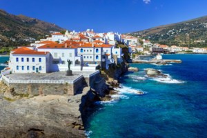 Το νησί που προσελκύει Ευρωπαίους ταξιδιώτες: Μοναδικά ιστορικά μνημεία, γραφικά χωριά και διάσημο κρασί