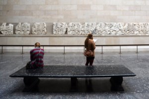 Γλυπτά Παρθενώνα: Ο διάσημος Βρετανός κωμικός Τζον Όλιβερ "τα χώνει" στη χώρα του - "Δεν χάθηκαν, εκλάπησαν" [Βίντεο]