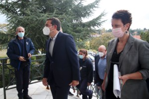 Πόσες κλίνες ΜΕΘ λειτουργούν σήμερα στη χώρα - Οι πληρότητες ανά περιοχή