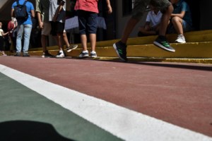 Πάτρα: Θύμα άγριου bullying μία 14χρονη - Την έσερναν από τα μαλλιά στο σχολείο