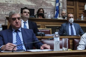 Σκληρή κόντρα Κυρανάκη - Τζανακόπουλου για τις υποκλοπές: "Τι μιλάς εσύ ρε Χρυσαυγίτη;"