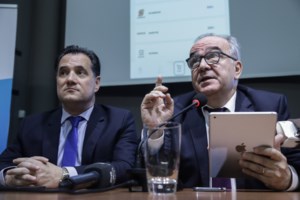 Κορονοϊός - Καθηγητής Παναγιωτόπουλος: Είναι πρωτοφανής η έρευνα για το εμβόλιο - Του χρόνου θα έρθει στην Ελλάδα