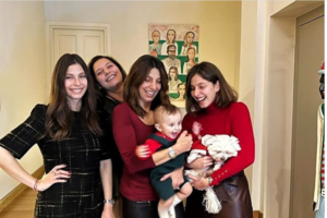 Πόπη Τσαπανίδου: Συγκινημένη, αποχαιρετά τον εγγονό της στο αεροδρόμιο [Εικόνα] - εικόνα 3