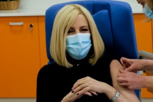 Κικίλιας: Και ιδιώτες γιατροί στη μάχη για τον εμβολιασμό κατά του κορονοϊού - Η προϋπόθεση για τη συμμετοχή τους - εικόνα 4