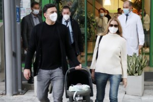 Τζένη Μπαλατσινού: Ο γάμος του διάσημου μαέστρου ξαδέλφου της και η φωτογραφία που δημοσίευσε - εικόνα 7