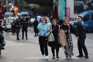 Κωνσταντινούπολη: Γυναίκα βομβιστής πίσω από την έκρηξη - 8 νεκροί και 81 τραυματίες [εικόνες-βίντεο] - εικόνα 3