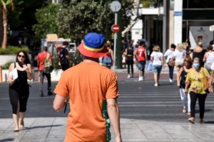 Κορονοϊός: Σχεδόν 2.500 τα νέα κρούσματα στην Αττική, 329 στη Θεσσαλονίκη - Η κατανομή ανά περιοχή