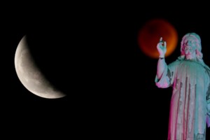 "Το ομορφότερο θέαμα στη Γη": Έλληνες κυνηγοί ηλιακών εκλείψεων μιλούν για τις συναρπαστικές εμπειρίες τους - εικόνα 3