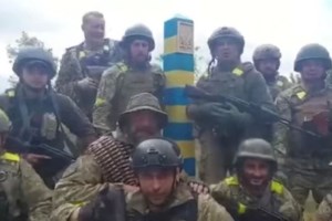 Ρωσικό τανκ τρέχει να κρυφτεί σε κήπο - Ουκρανικά drone το εντοπίζουν και το ανατινάζουν