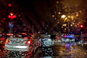 Βροχές και καταιγίδες σε όλη τη χώρα σήμερα, "χτυπάνε" και την Αθήνα - Τι καιρό θα κάνει τα Χριστούγεννα