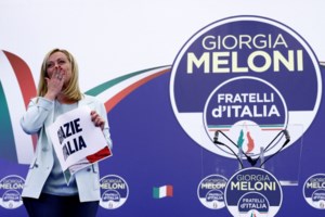 Ποια είναι η επόμενη πρωθυπουργός της Ιταλίας, Τζόρτζια Μελόνι: Η 45χρονη οπαδός του Μουσολίνι που μεγάλωσε χωρίς πατέρα - εικόνα 3