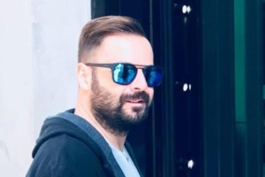 Φωτιά στην Αθηνών – Σουνίου μετά από σοβαρό τροχαίο: Νεκρός οδηγός μηχανής - εικόνα 2