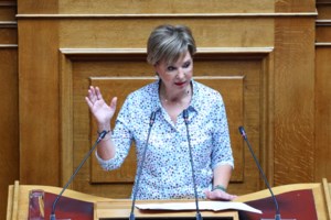 Έλενα Ακρίτα: Την προτείνει για αντιπρόεδρο της Βουλής ο ΣΥΡΙΖΑ - "Όχι" από τη ΝΔ