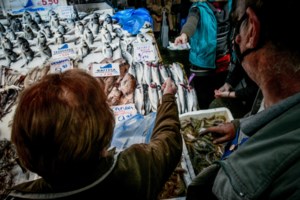 Ο καιρός την Καθαρά Δευτέρα: Καλοκαίρι μέχρι την Παρασκευή - Από Κυριακή δυνατοί νοτιάδες και μεταφορά σκόνης - εικόνα 2