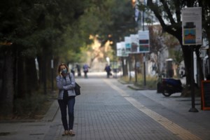 Ο Μόσιαλος προτείνει διεθνές ηλεκτρονικό πιστοποιητικό εμβολιασμού κατά του κορονοϊού - εικόνα 2