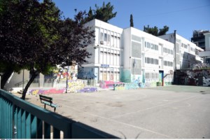 Στρεπτοκοκκικές λοιμώξεις σε σχολεία: Οσα πρέπει να γνωρίζουμε για τη μετάδοση, την πρόληψη και τη διαχείριση των περιστατικών