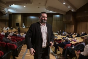 Χρυσή Αυγή: Πού είναι ο Παππάς; - "Ηταν υπό επιτήρηση αλλά ξέφυγε", λέει ο δικηγόρος του