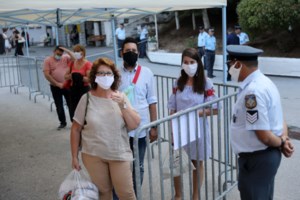 ΕΛΑΣ: 199 πρόστιμα για μη χρήση μάσκας – 53.638 έλεγχοι το Σάββατο - εικόνα 2