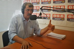 Η Ντόρα "καρφώνει" Πολάκη: Ο φουκαράς κάνει την προσπάθειά του...