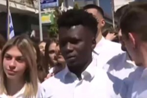 Βύρωνας: Κινδυνεύουν με άμεση απέλαση 3 μαθητές από το Ιράν - Εκκληση από τον δήμαρχο - εικόνα 2