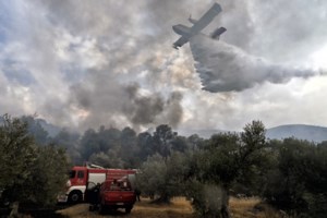 Πάτρα: Οριοθετήθηκε η φωτιά στην περιοχή Κυπαρίσσι- Σε ύφεση αυτή του Ρεθύμνου