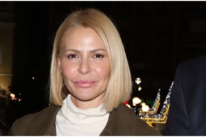 Κικίλιας - Μπαλατσινού: Ο τρίχρονος γιος τους Παναγιώτης - Αντώνιος ποζάρει με σνίκερς, φόρμα και σκουφάκι - εικόνα 4