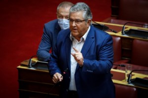 Βουλή: Σφοδρή σύγκρουση μετά την τοποθέτηση Συρίγου περί Χούντας και μεταπολιτευτικού "μύθου" του Πολυτεχνείου [Βίντεο] - εικόνα 3