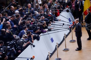 Το ΔΝΤ ενέκρινε την εκταμίευση 890 εκατομμυρίων δολαρίων για την Ουκρανία