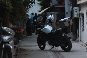 Λάρισα: Έτσι έγινε η άγρια μητροκτονία- Τσακώθηκαν, τη σκότωσε με μαχαίρι και φώναξε τον ξάδερφό του για να την εξαφανίσουν