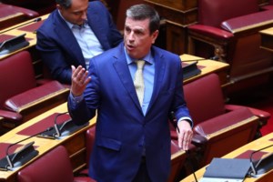 Βουλή: Ψηφίστηκε ο "χρονοκόφτης" - Πώς τοποθετήθηκαν τα κόμματα - εικόνα 3