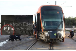 Κλειστή η λεωφόρος Γαλατσίου - Αυτοκίνητο προσέκρουσε σε παρκαρισμένο όχημα και ανατράπηκε