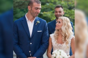 Αλέξανδρος Νικολαΐδης: Τα δύο τραγούδια που του αφιέρωσε η σύζυγός του - "Σκίστηκε η καρδιά μου για δεύτερη φορά" [βίντεο]