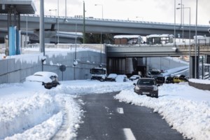 Αδιανόητο: Τα εκχιονιστικά της Αττικής Οδού είχαν ξεμείνει από... καύσιμα εν μέσω κακοκαιρίας