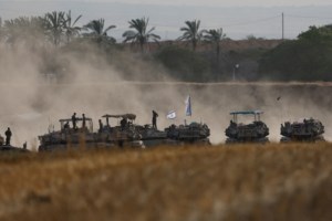 Βήμα πίσω από το Ισραήλ: Επιτρέπει την είσοδο τροφίμων στη Γάζα μετά τον τρίμηνο αποκλεισμό