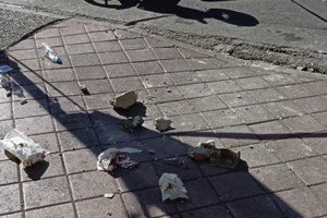 Άγιοι Ανάργυροι: Συγκλονίζει η 15χρονη που τραυματίστηκε από σοβάδες - "Δεν θέλω να περνάω κάτω από μπαλκόνια" [βίντεο] - εικόνα 2