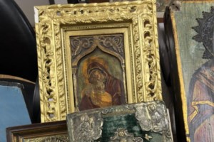 Γιώργος Τσαγκαράκης: "Κρατά τα κοσμήματά μου και δεν μου τα δίνει πίσω" - Χιονοστιβάδα καταγγελιών για τον γκαλερίστα - εικόνα 3